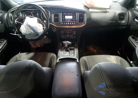 2015 Dodge Charger Sxt z USA, uszkodzony, nr VIN 2C3CDXHG1FH826893